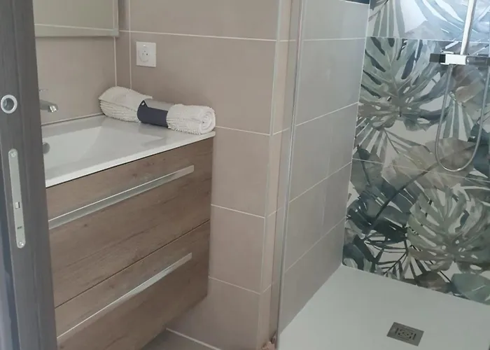 Chene Calme Et Serenite Boulouris Secteur Residentiel Villa Saint-Raphaël